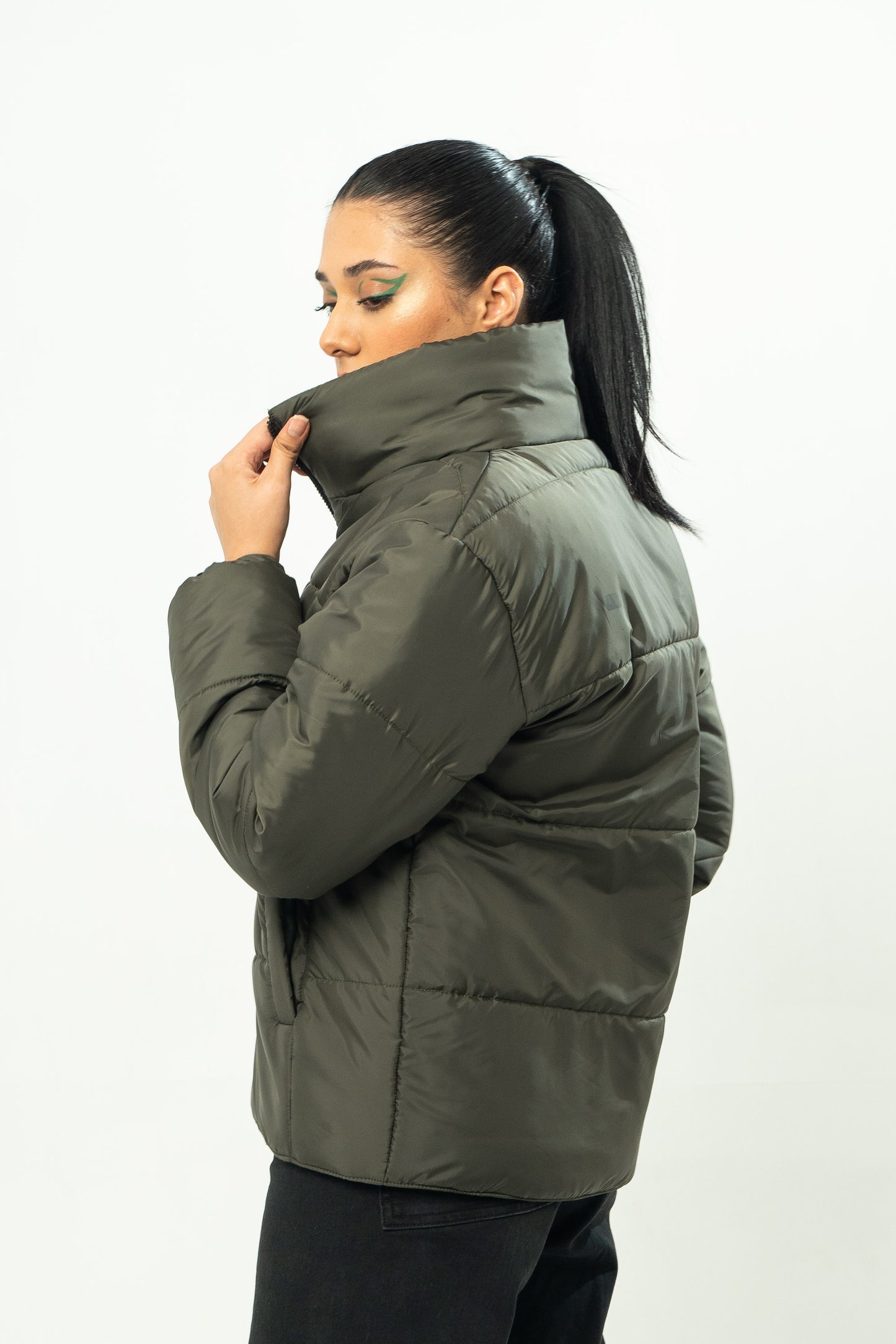 Puffer Jacket in Olive