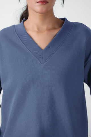 V-neck Sweatshirt in Steel Blue