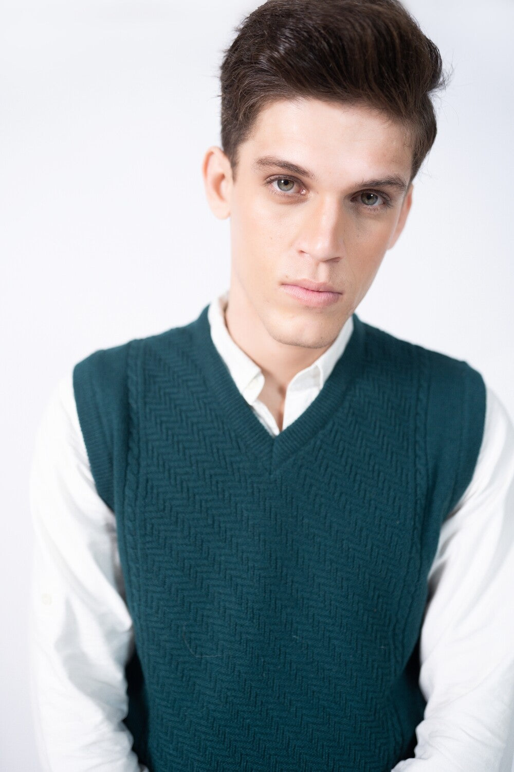 Herringbone Knit Sleeveless V-Neck in Wool