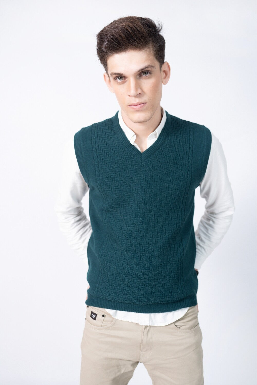 Herringbone Knit Sleeveless V-Neck in Wool