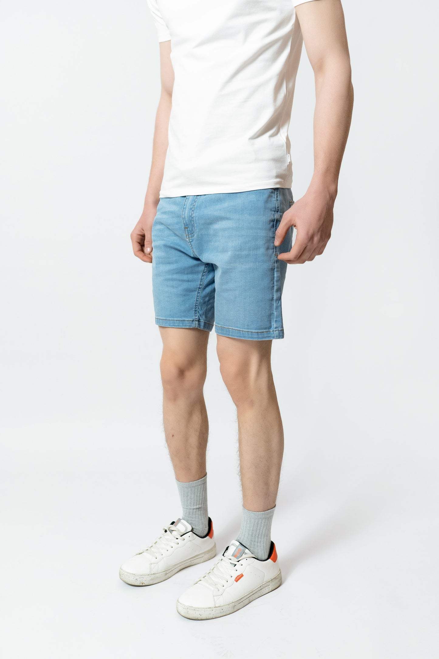 Skinny Denim Shorts in Light Wash
