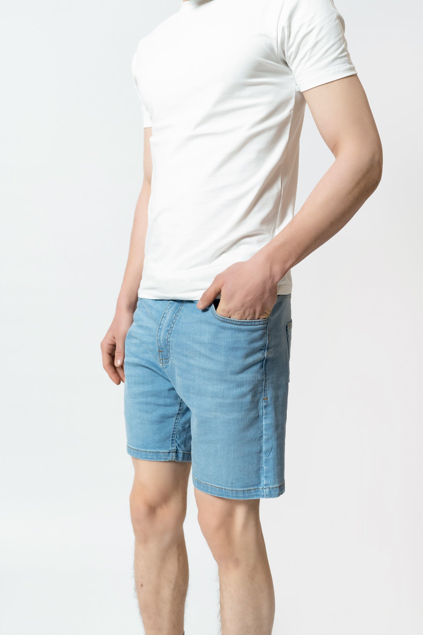 Skinny Denim Shorts in Light Wash