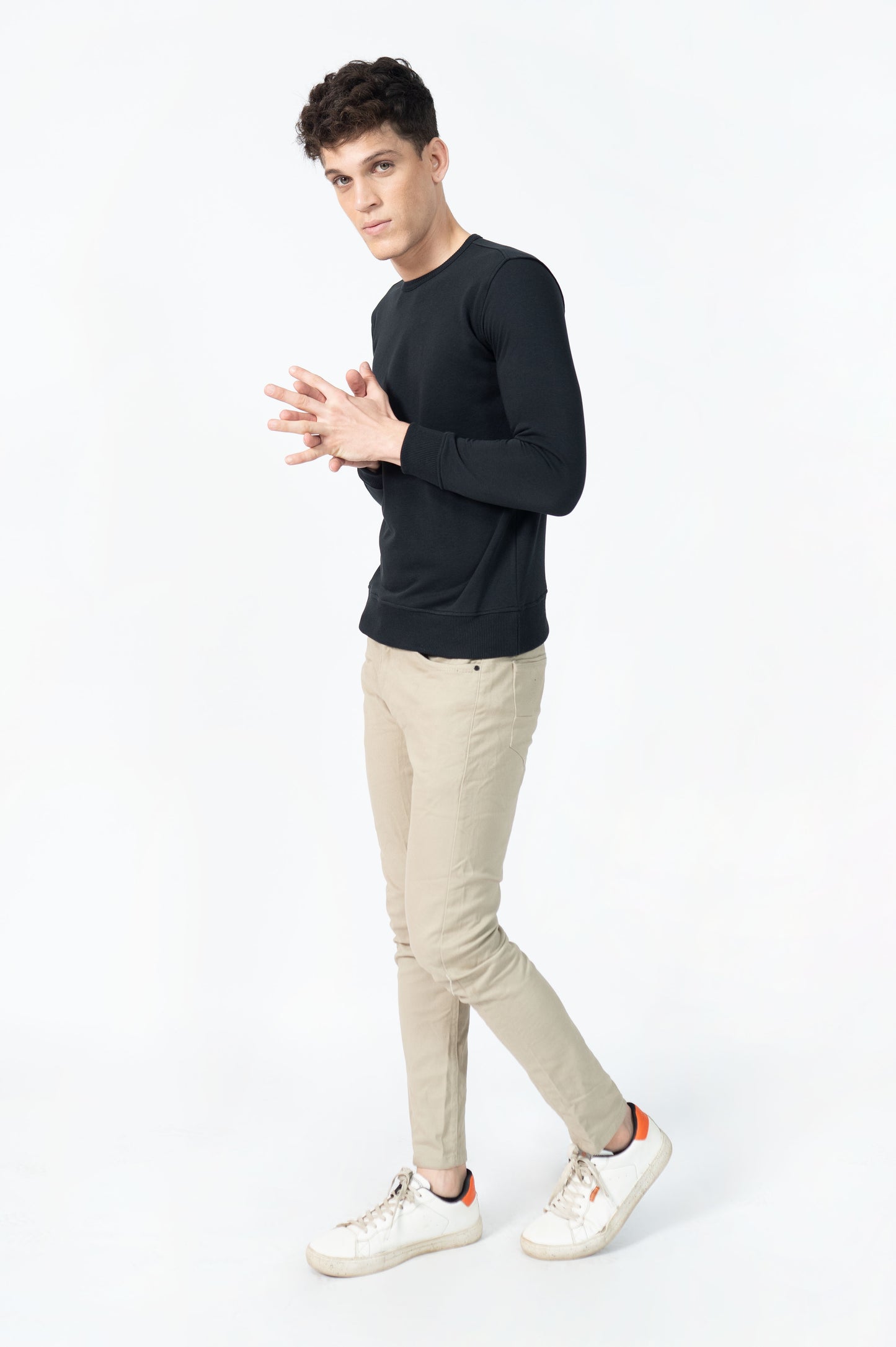 Basic Sweatshirt in Ink Black