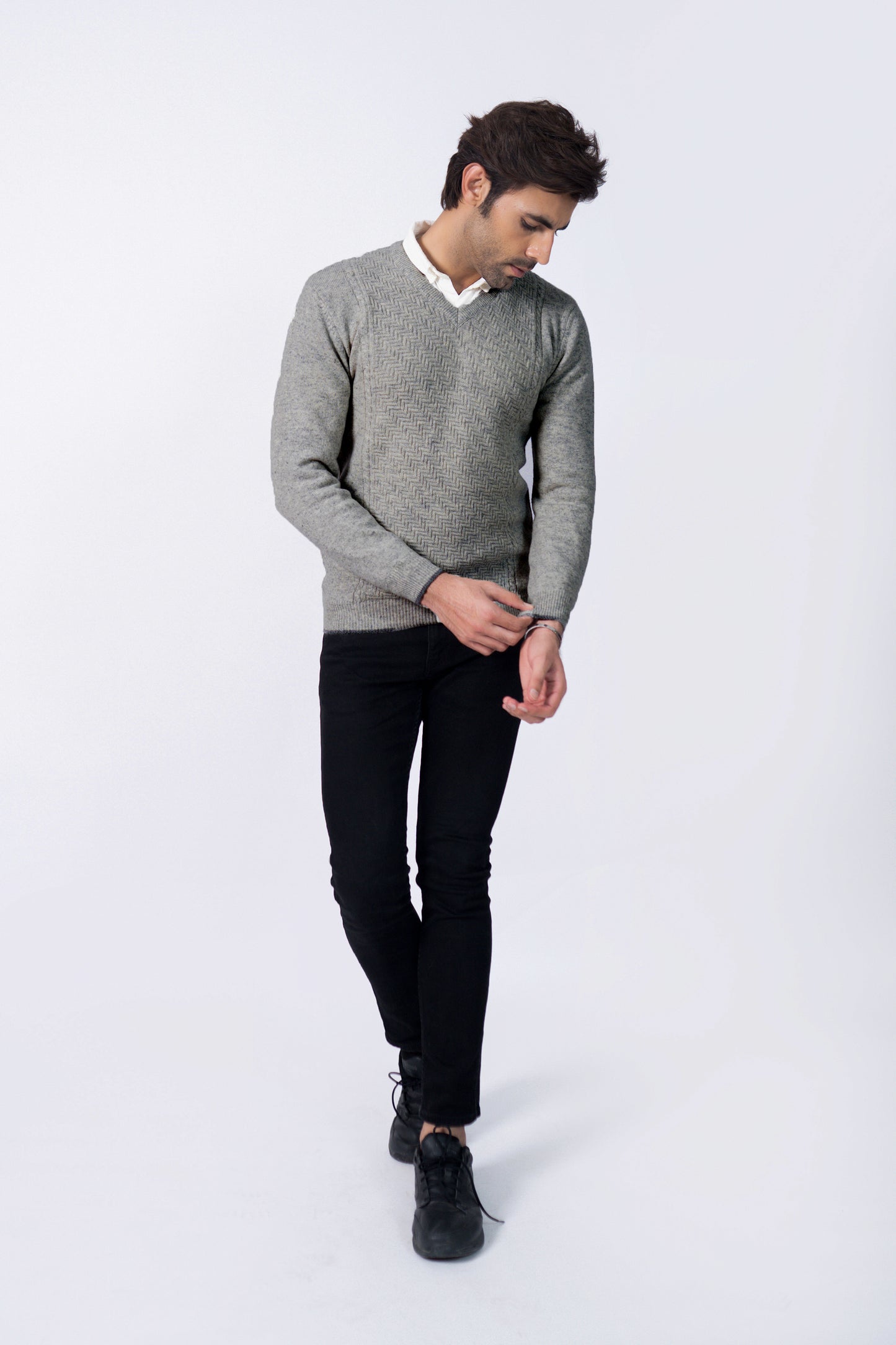 Herringbone Knit V-Neck in Wool