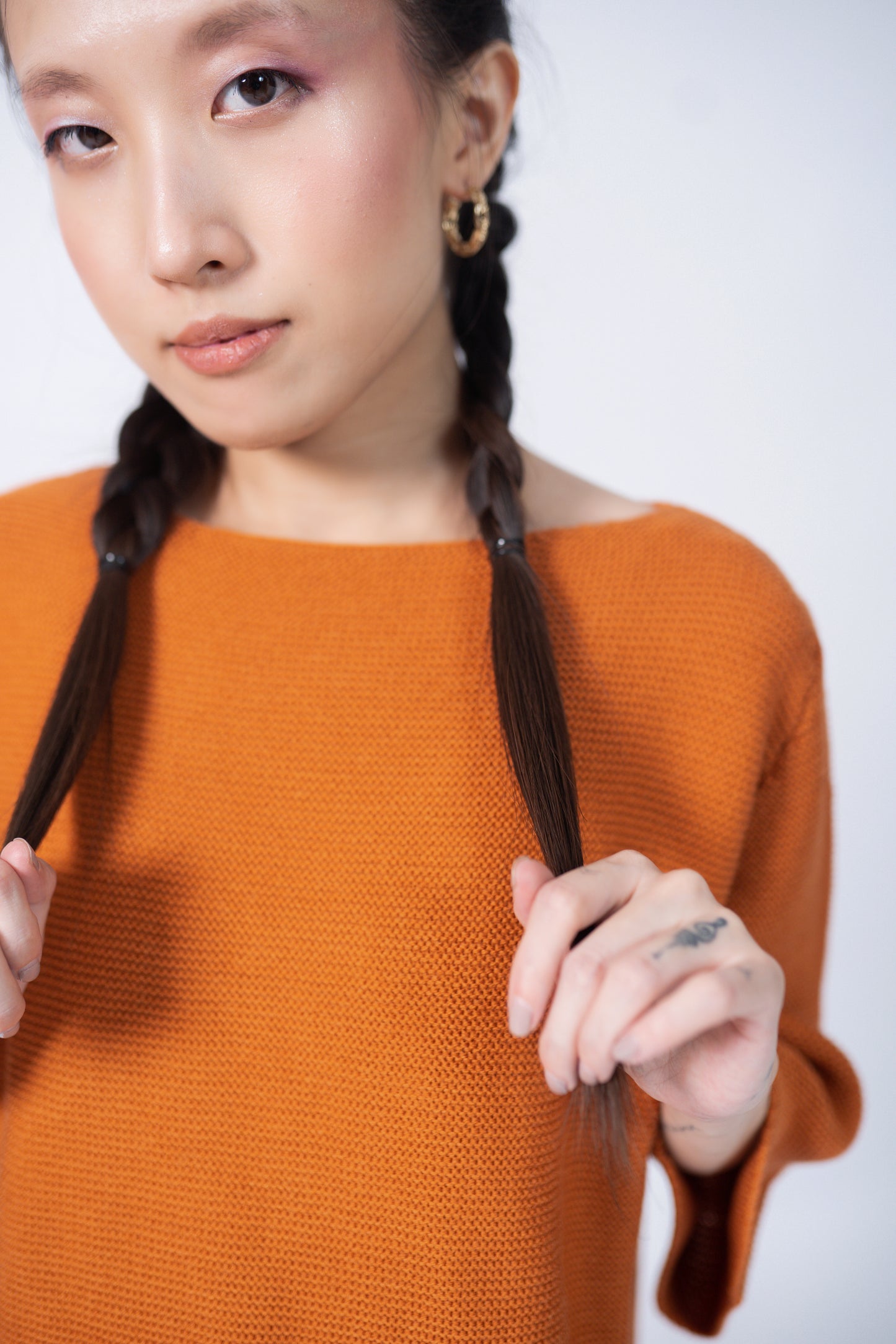 Textured 3/4 Sleeve Raglan Sweater