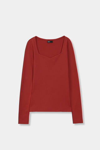Sweetheart Top in Crimson