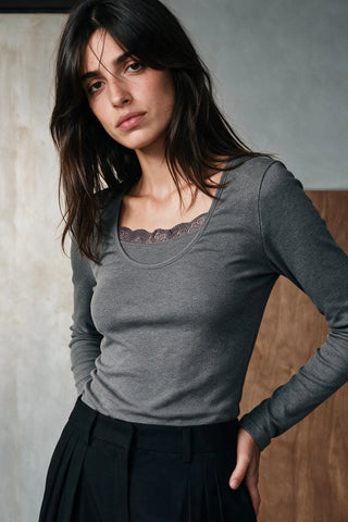 Lace-detail Top TOP ATTIR-WOMEN