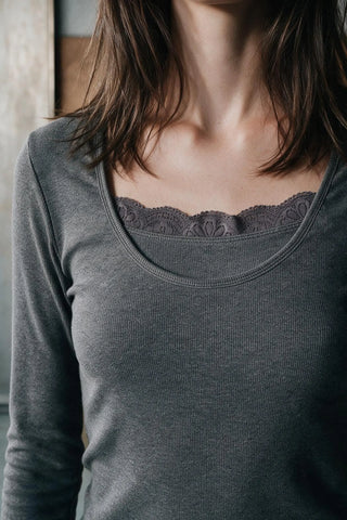 Lace-detail Top TOP ATTIR-WOMEN