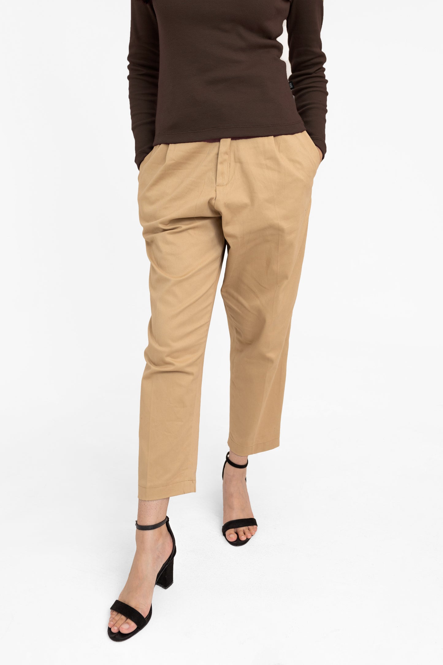 High-waist Straight-leg Pant in Biege