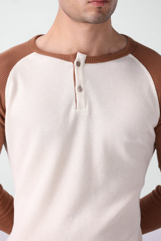 Waffle-Knit Raglan Henley in Cinnamon