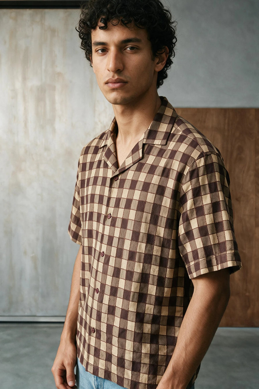 Textured Camp Collar Shirt /  BROWN