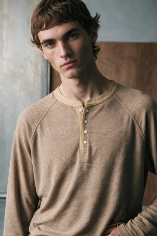 Seam-detail Textured Henley HENLEY ATTIR-MEN