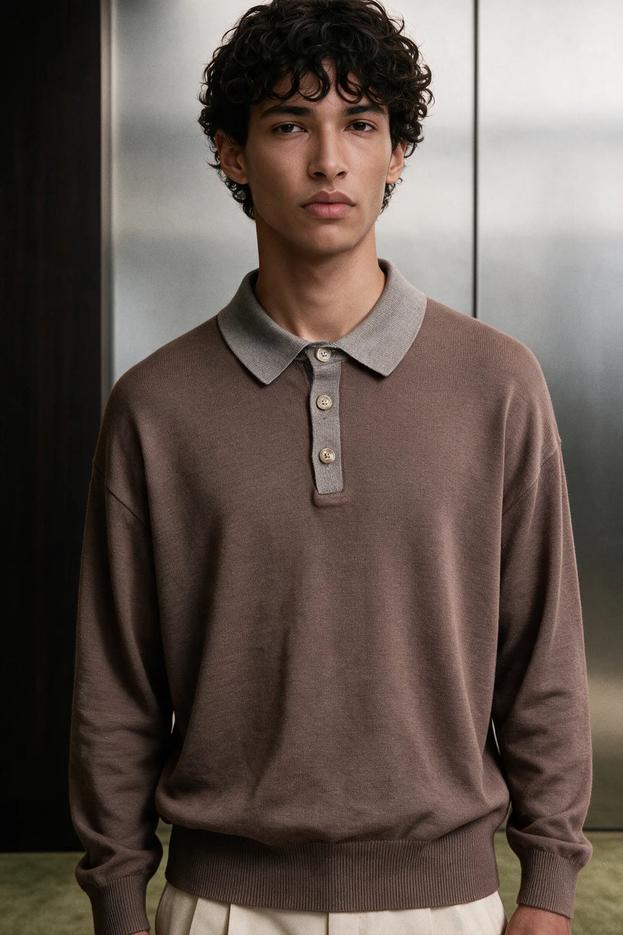 Contrast Knit Polo Sweater / BROWN