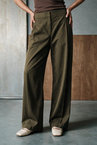 Reverse Pleated Twill Pants / DARK OLIVE PANT ATTIR-WOMEN