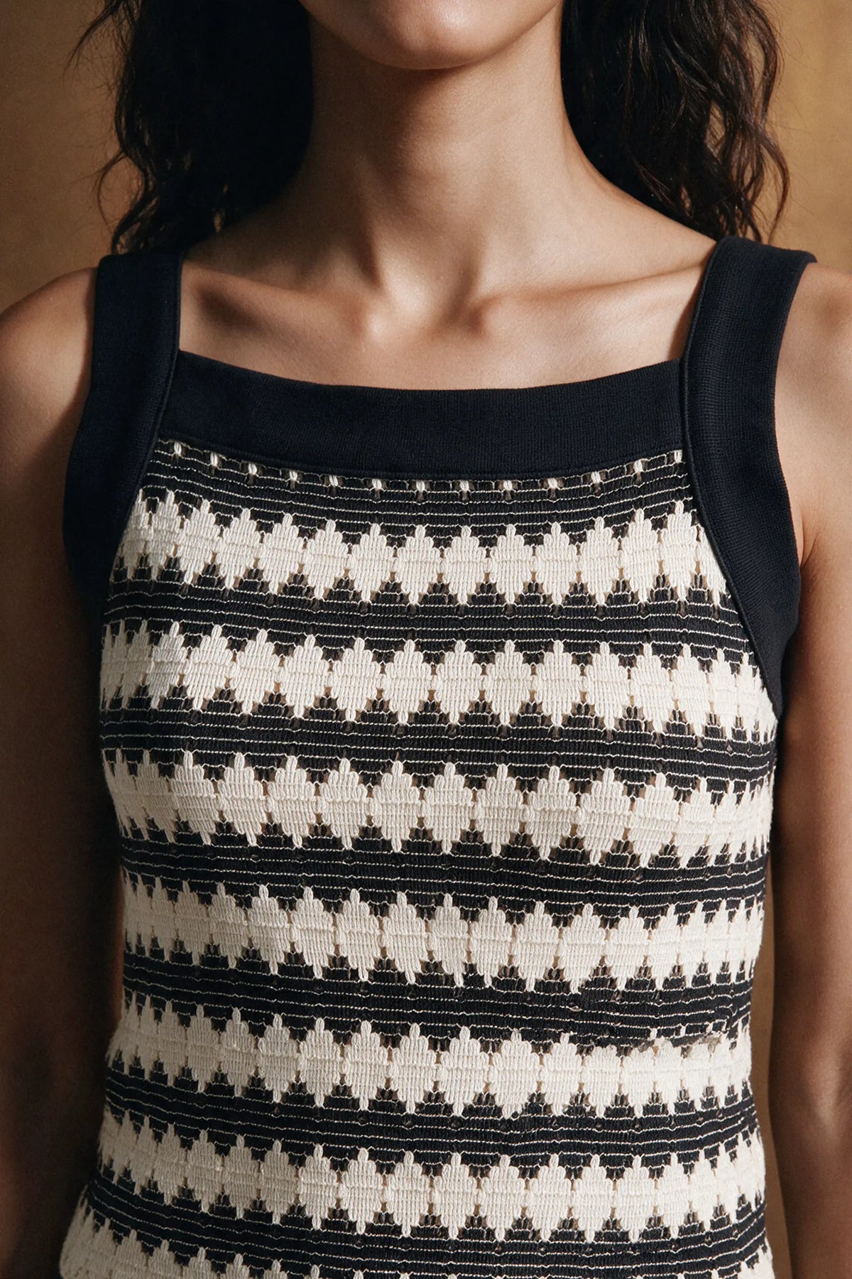 Crochet Knit Tank Top / OFF WHITE TANKTOP ATTIR-WOMEN