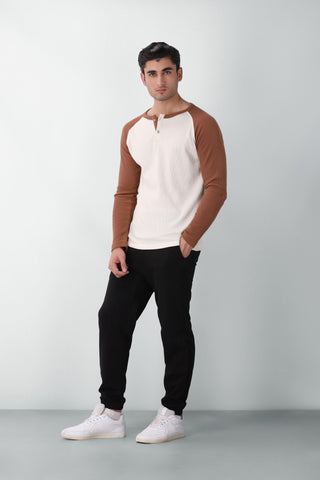 Waffle-Knit Raglan Henley in Cinnamon