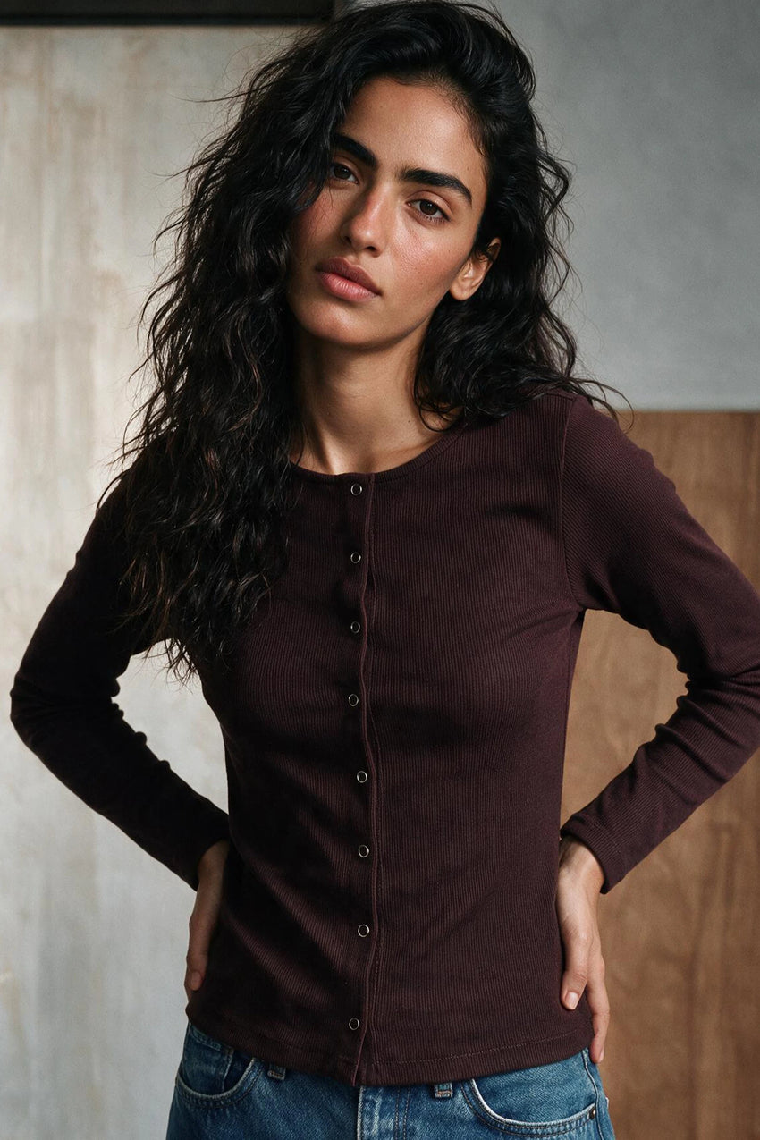 Ribbed Button Up Top / BURGUNDY TOP ATTIR-WOMEN