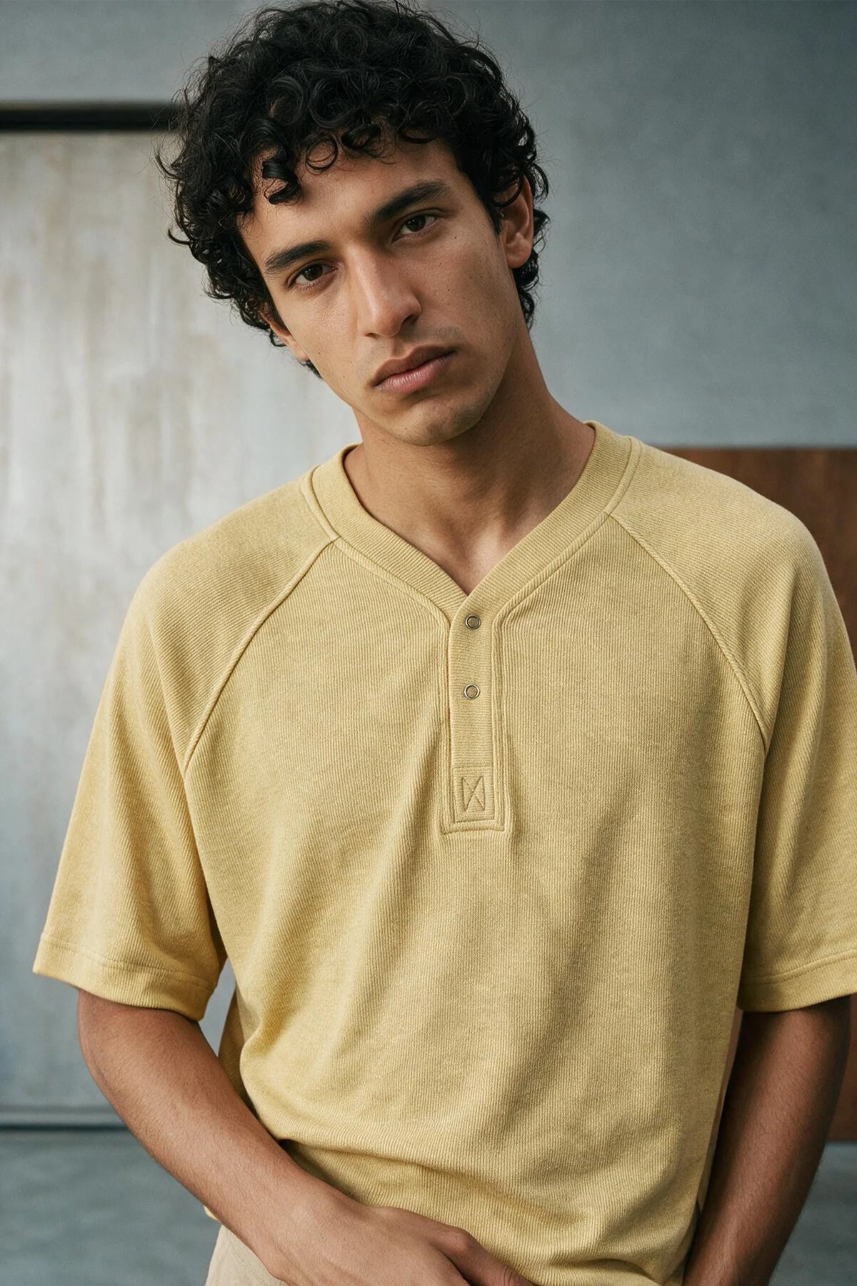 Baseball Neck Henley Shirt / YELLOW HENLEY ATTIR-MEN