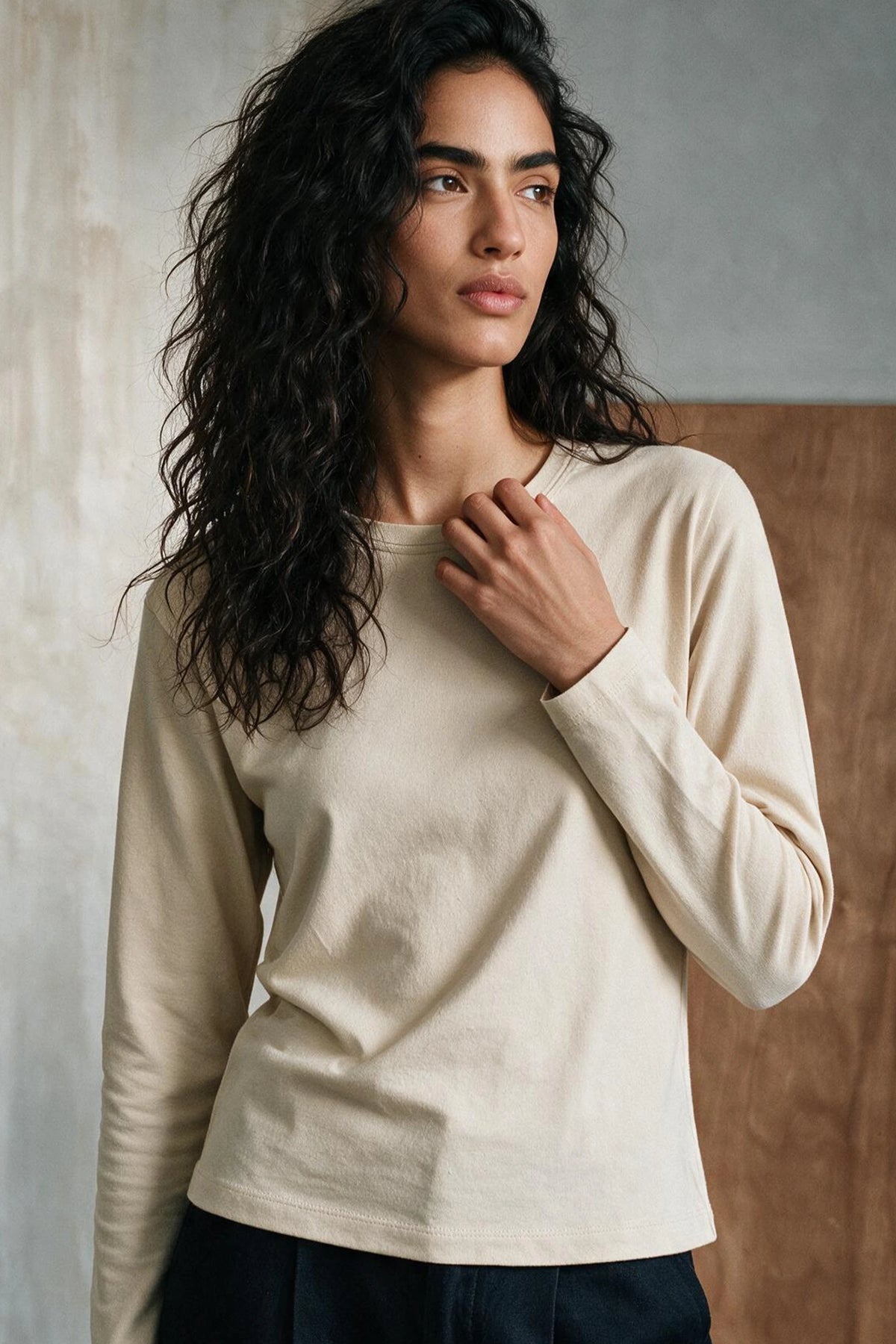 Long Sleeves T-shirt / BEIGE TEE ATTIR-WOMEN