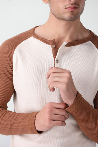 Waffle-Knit Raglan Henley in Cinnamon