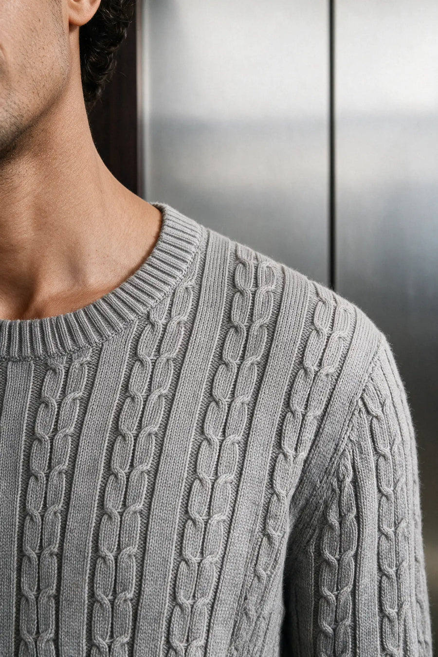 Classic Cable Knit Pullover / GREY