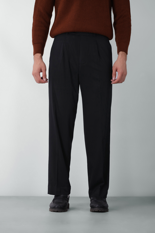 Smart Wide-leg Pleated Pants in Black