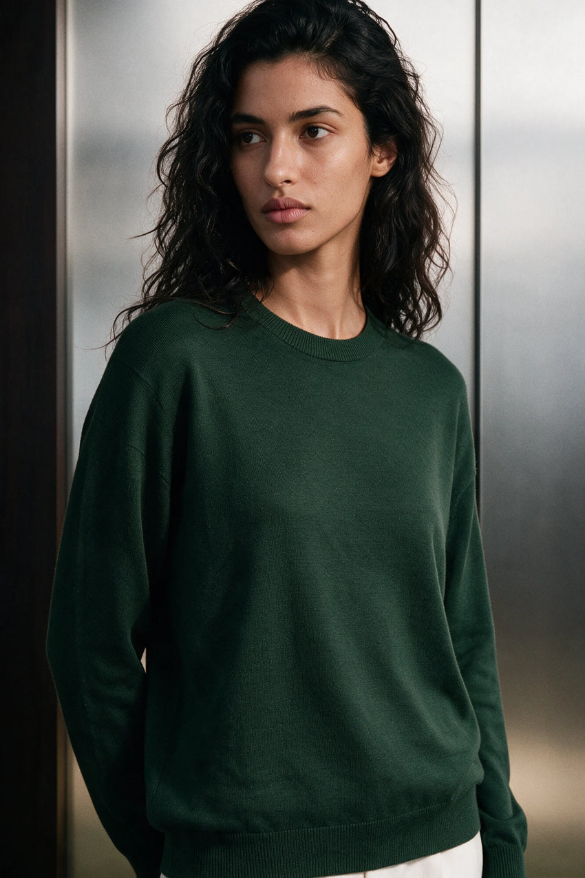 Classic Sweater Pullover / GREEN SWEATER ATTIR-UNISEX