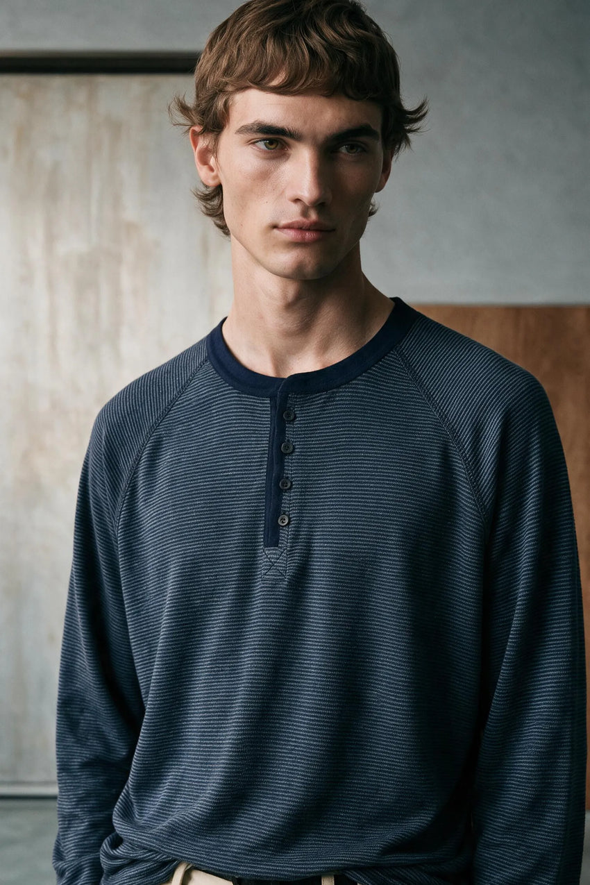 Seam-detail Textured Henley / BLUE HENLEY ATTIR-MEN