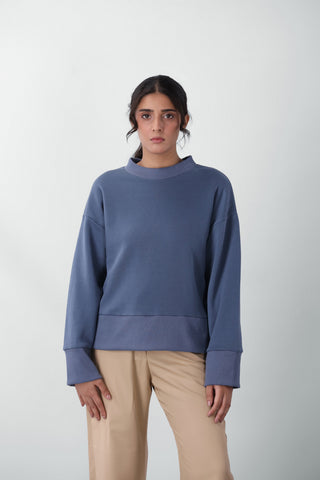 Giant Sweatshirt in Steel Blue