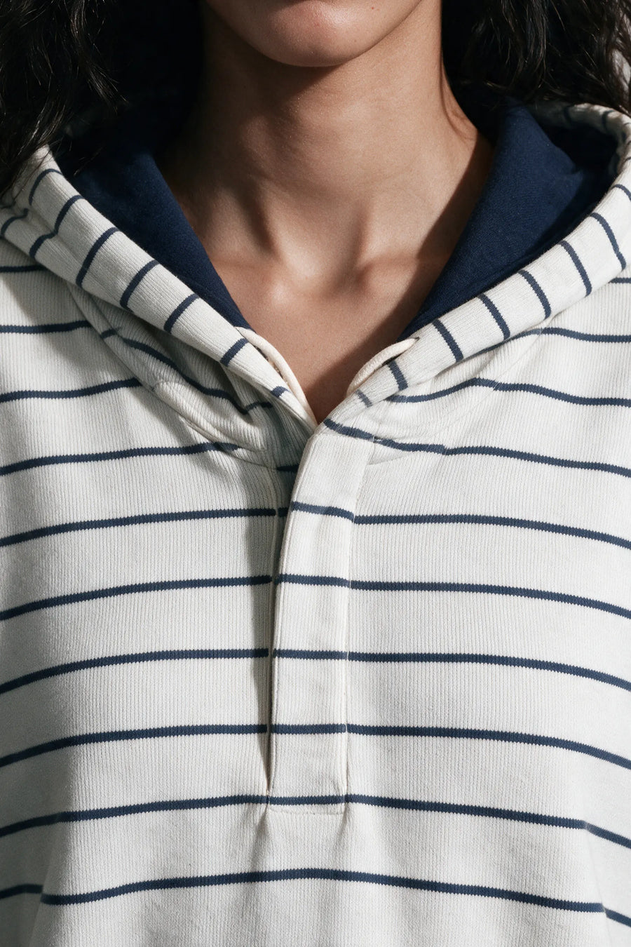 Striped Pullover Hoodie / NAVY