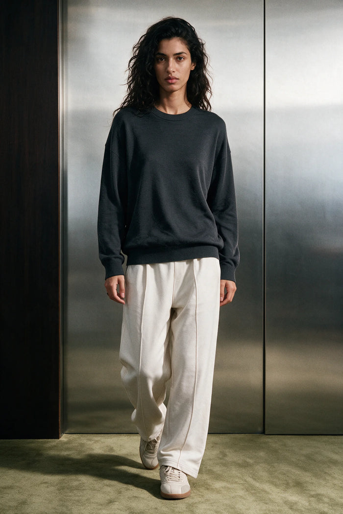 Classic Sweater Pullover / GREY