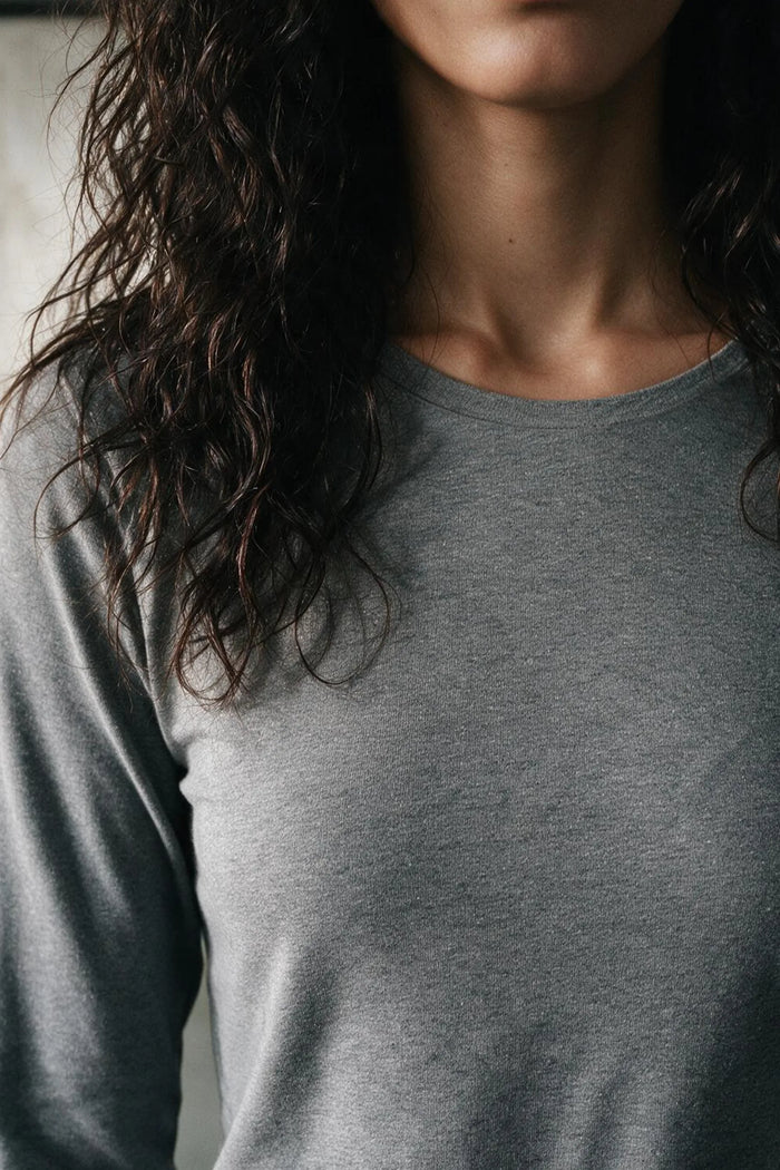 Long Sleeves T-shirt /  DARK HEATHER GREY