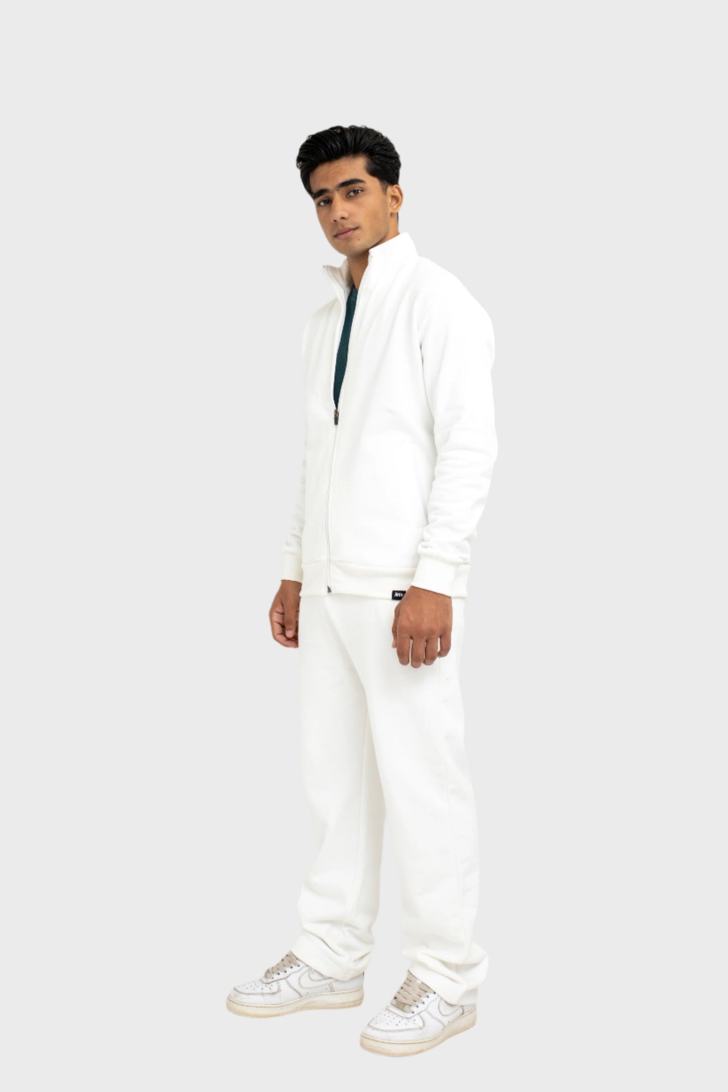 Straight-Fit Trouser in White Terry