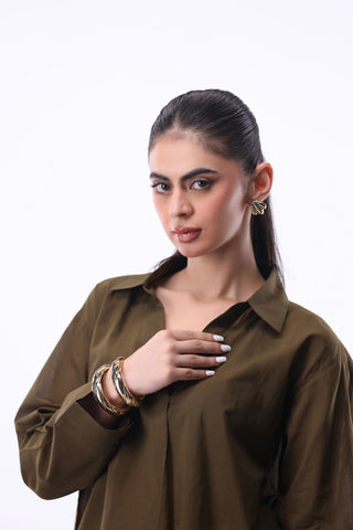 Summery V-notch Collar Shirt in Dark Green