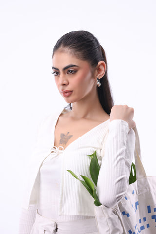 Long Sleeves Tie Top in Ivory