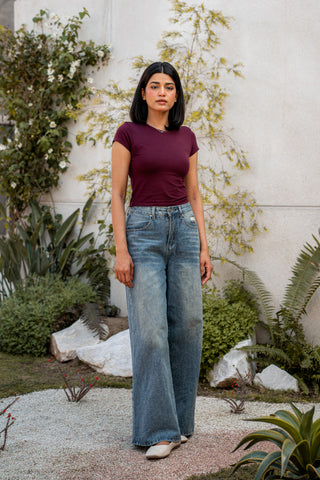Fitted T-shirt in Burgundy