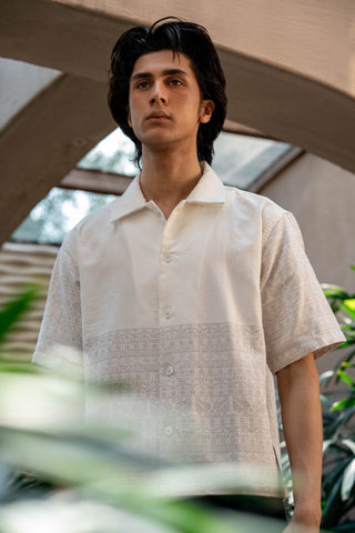 Oversized Embroidery Shirt in White