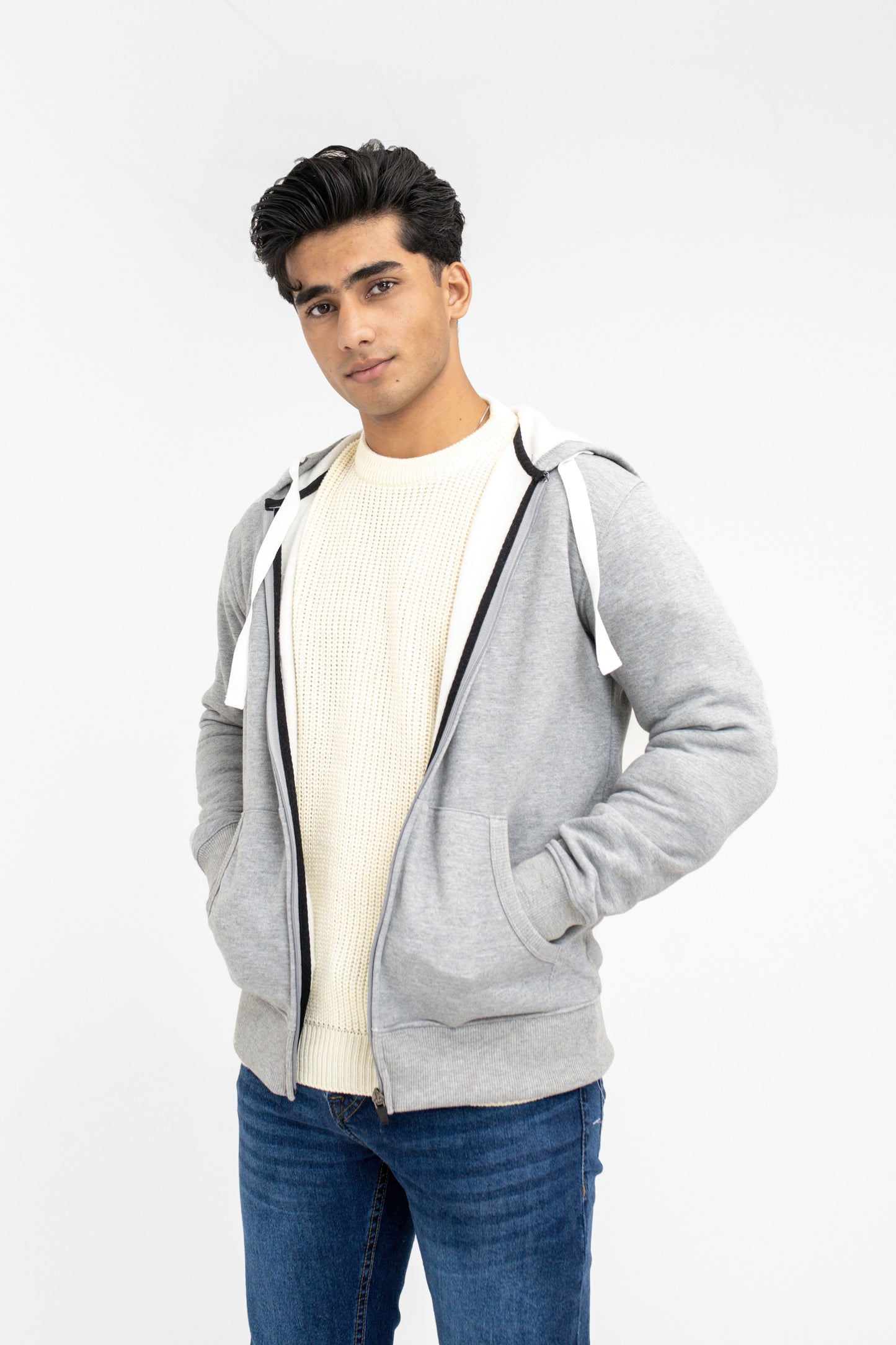 Zip-up Hoodie in Heather Grey