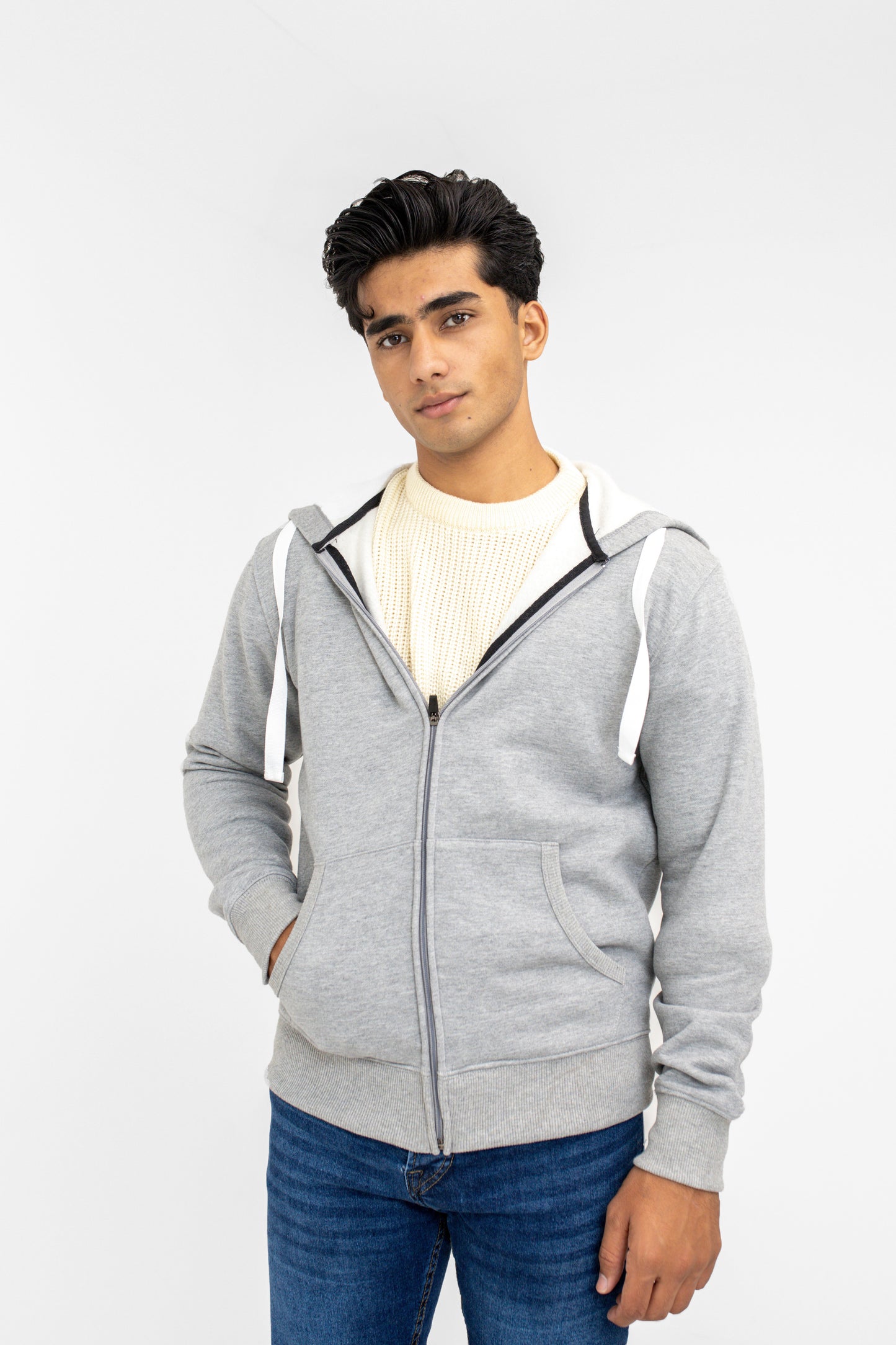 Zip-up Hoodie in Heather Grey