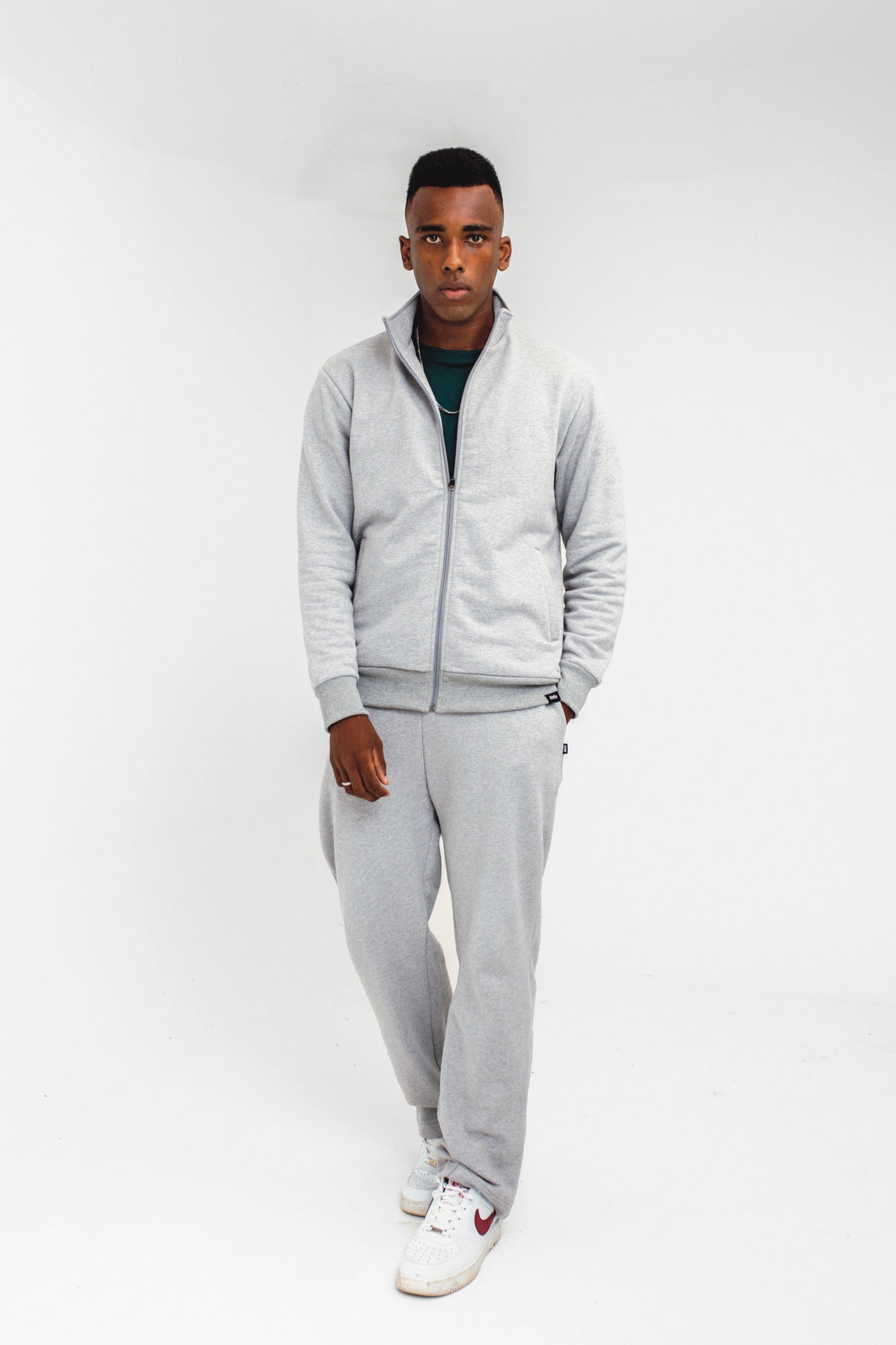 Straight-Fit Trouser in Grey Marl