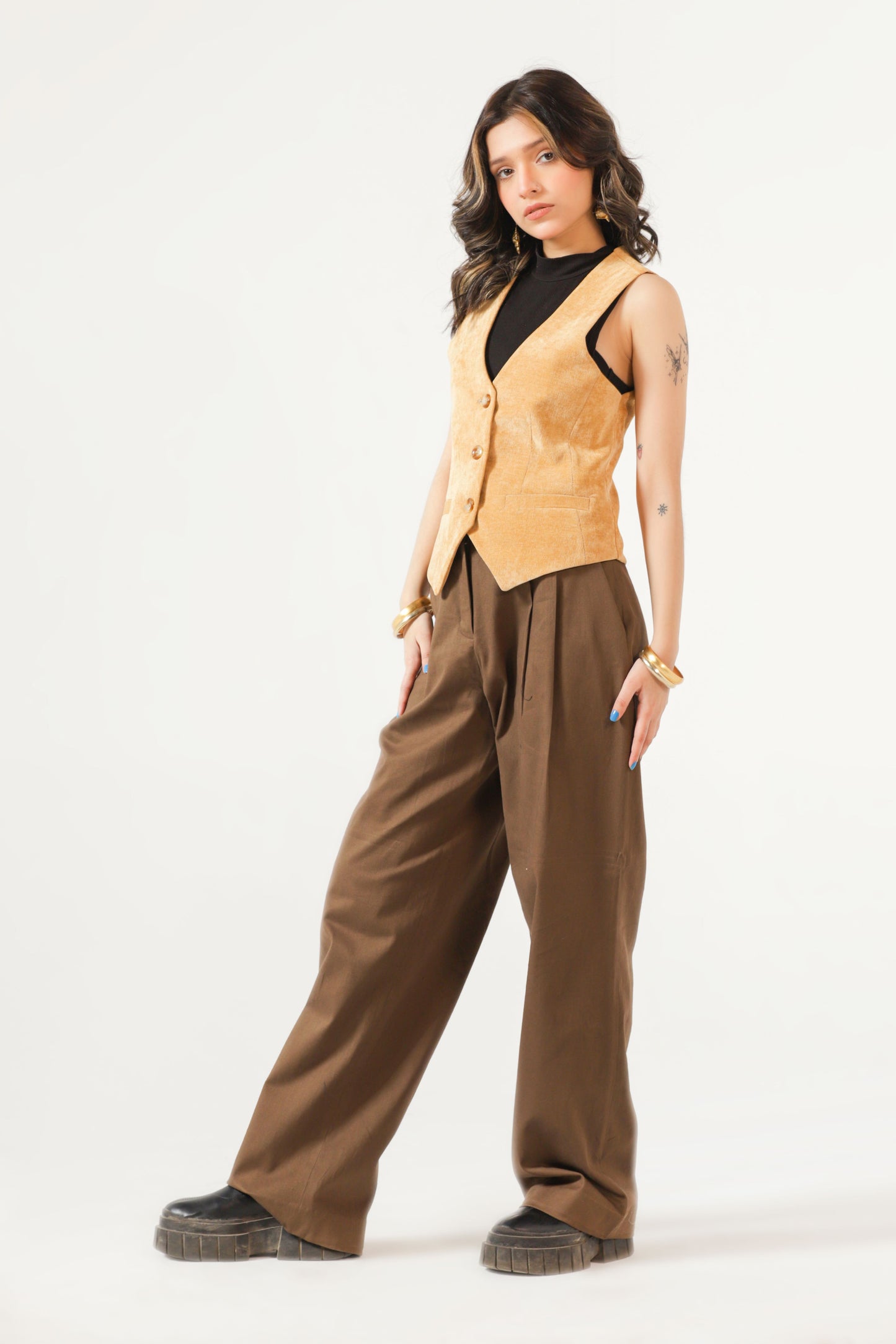 Wide Leg Pleated Pants in Sand