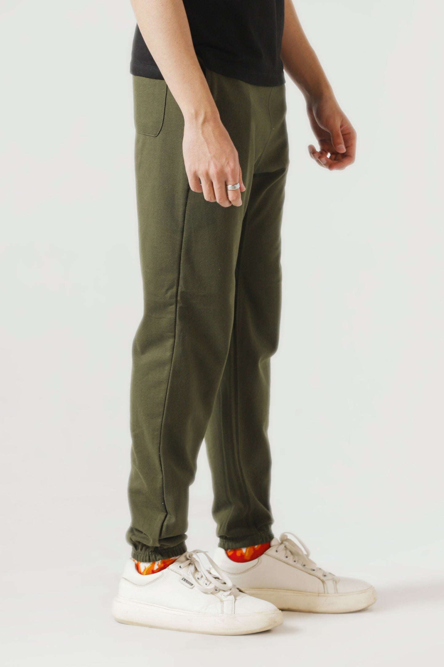 Relaxed-Fit Cotton Joggers in Olive