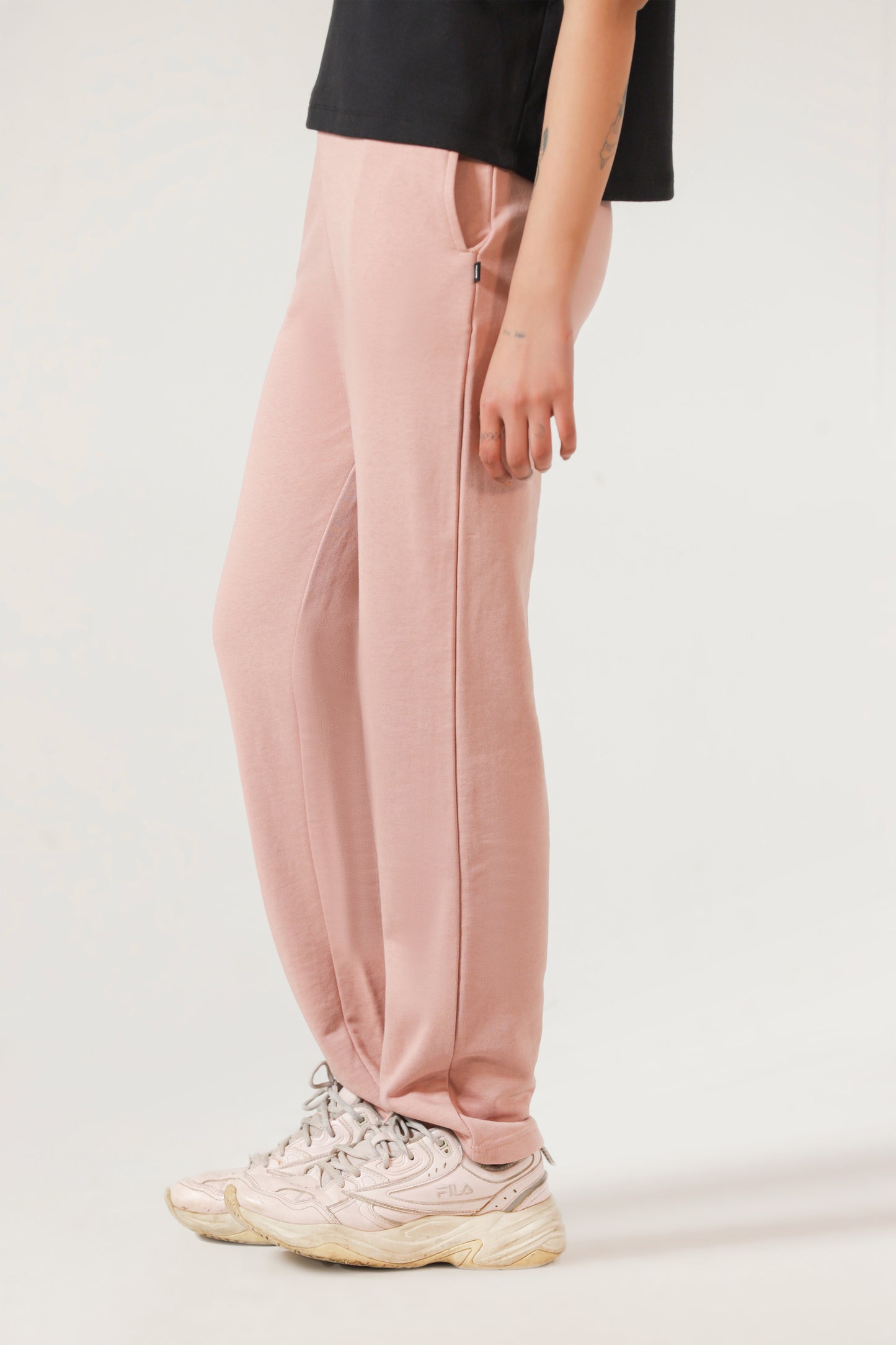 Straight-Fit Pants in Flamingo
