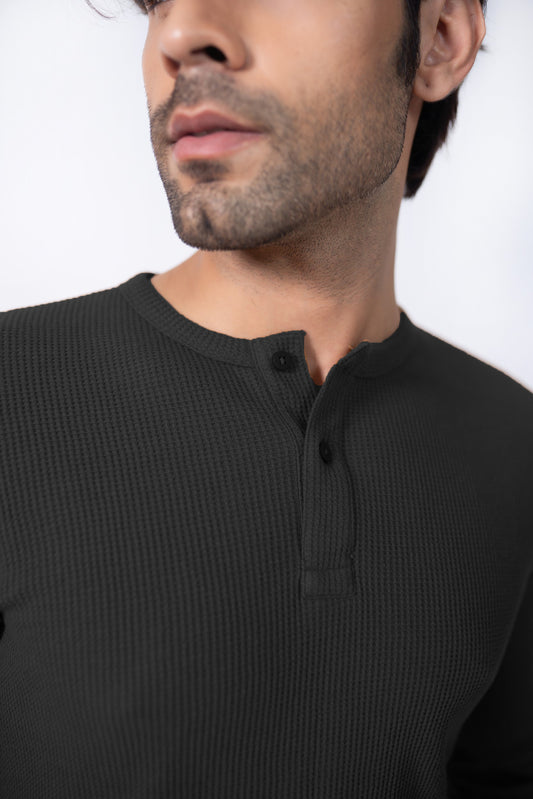 Waffle-knit Henley in Black