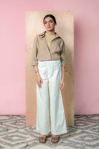 Basic Relaxed Shirt in Beige - AttirSHIRT