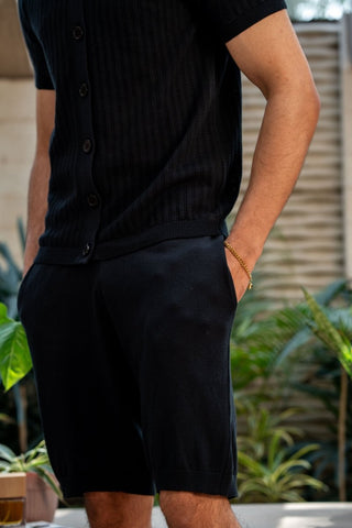 Knitted Shorts in Black - AttirSHORT