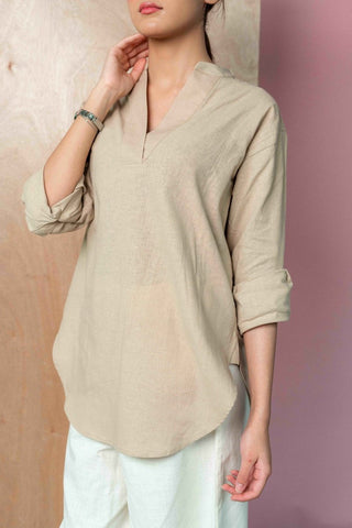 Long V - front Shirt in Khaki - AttirSHIRT