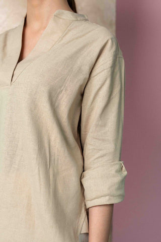 Long V - front Shirt in Khaki - AttirSHIRT