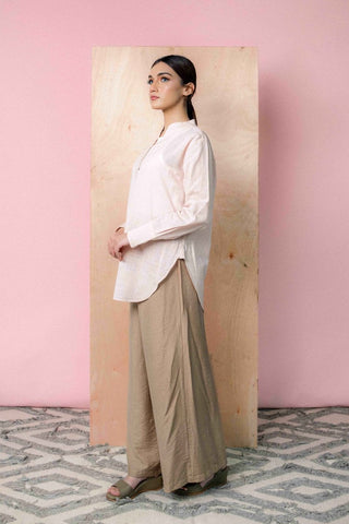 Long V - front Shirt in Pastel Pink - AttirSHIRT
