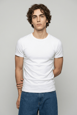 Perfect Fit T-shirt in White - AttirTEE